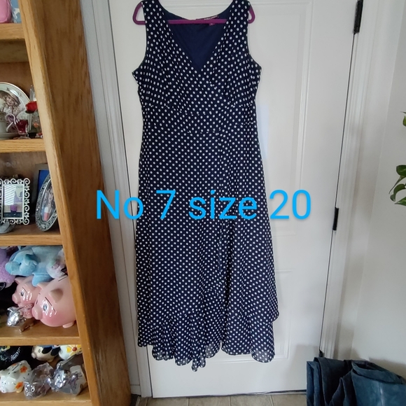 Various plus size clothing - Picture 4 of 11
